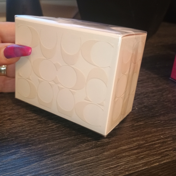 Coach Women's New York Eau de Parfum 30ml in Cream Box 1.0 New - Picture 5 of 6